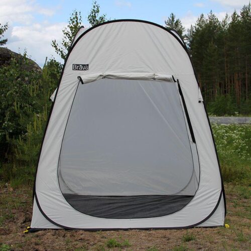 BRAVA_NAYTTELYTELTTA_POP_UP