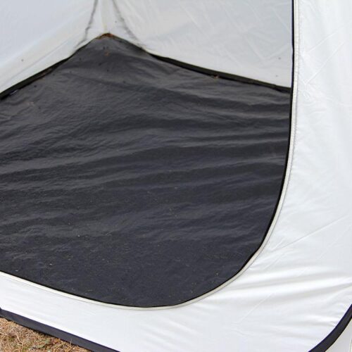 BRAVA_NAYTTELYTELTTA_POP_UP